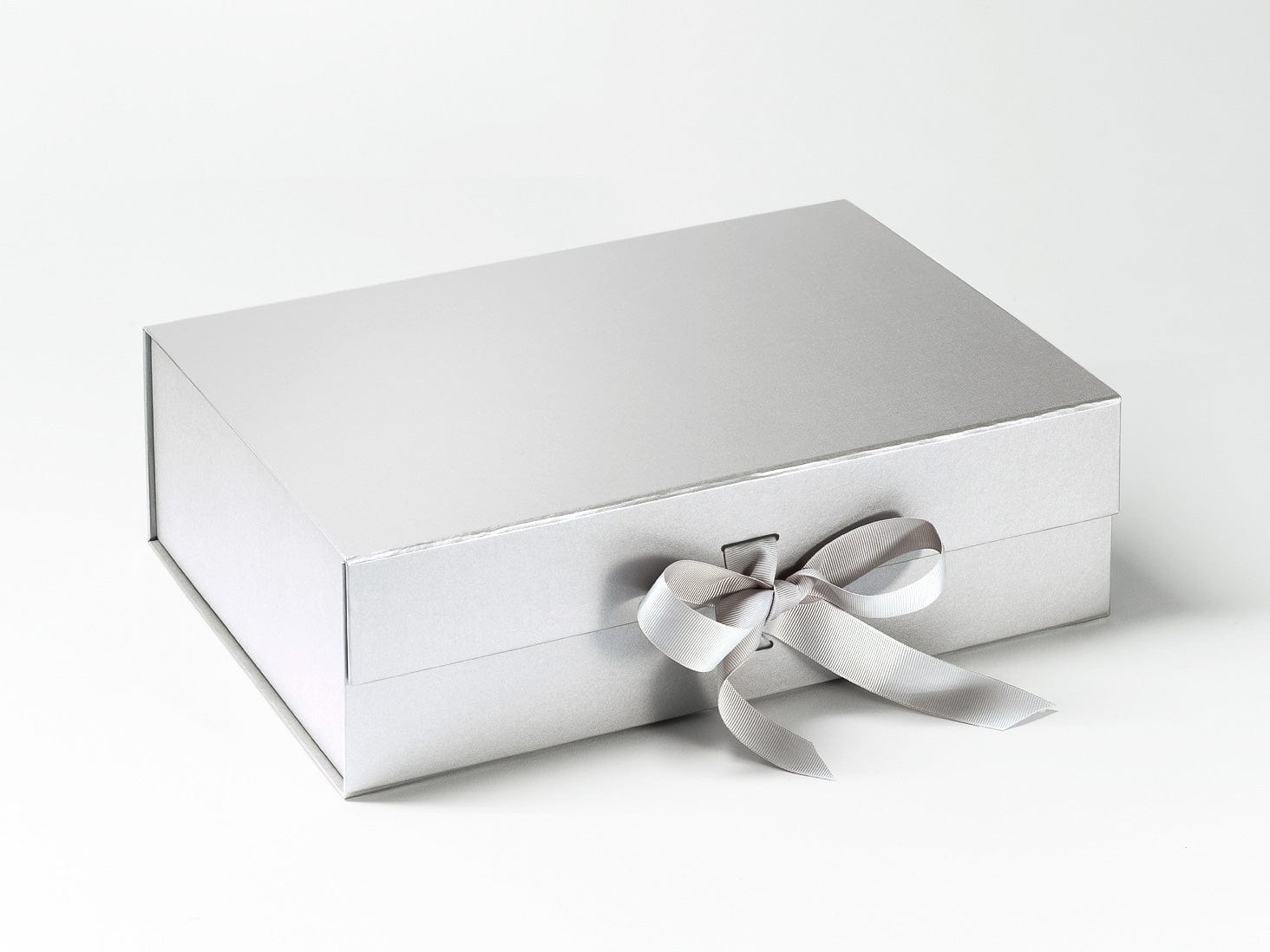 Sample Pearl Silver A4 Deep Folding Gift Box with changeable ribbon